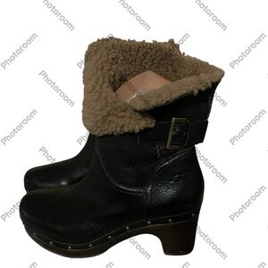 Ugg Sheepskin Lined Boots Sz 6